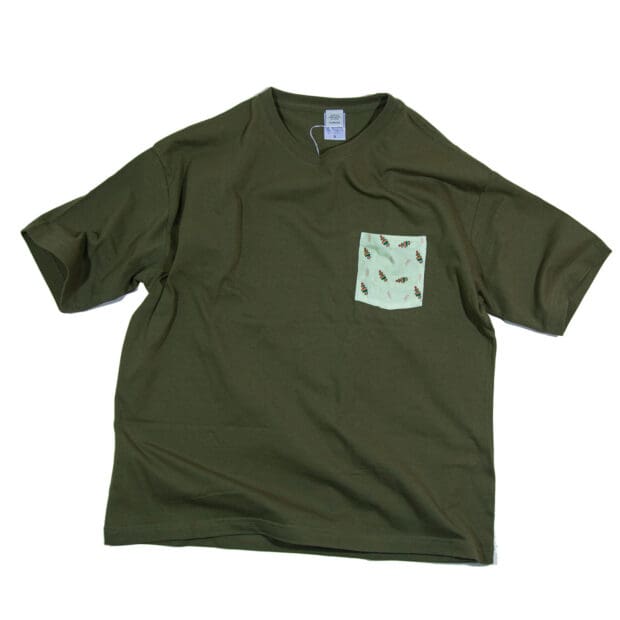 ビッグシルエットバーベキューのポケットTシャツ